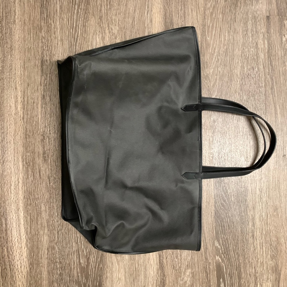 Stella & Dot Reversible Voyager Tote